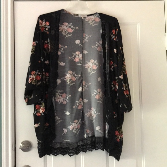 stella tweed Other - Floral elbow length cardigan 3x